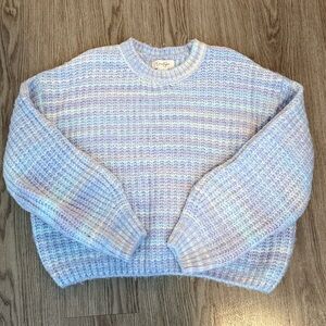 Purple Sweater
-excellent condition 
-pet free smoke free home